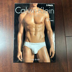 Vintage Calvin Klein Body Men’s Hip Briefs – 2 Pack – Size Medium – White